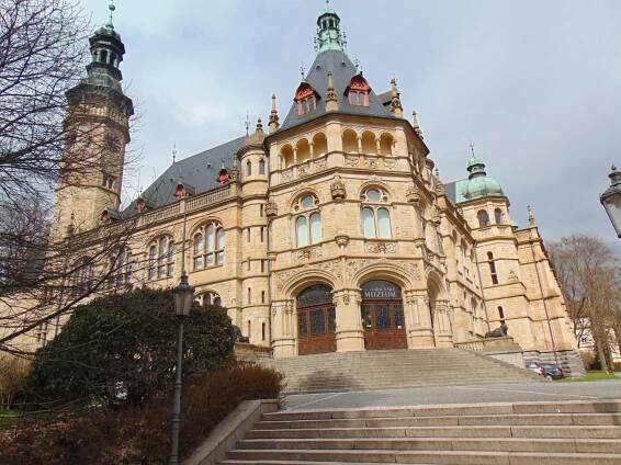 Severočeské muzeum Liberec | Ženy s.r.o.