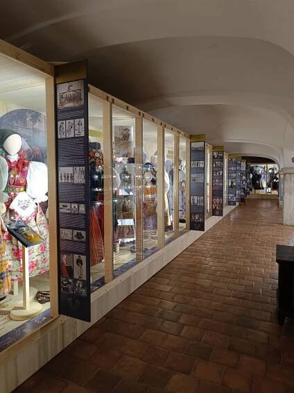 Galerie středočeského kraje, chrám sv. Barbory a Muzeum lidových krojů – Krajánek Rádia BLANÍK