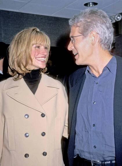 Julia Roberts and Richard Gere during "Red Corner" New York City Premiere at Cinema 1 in New York City, New York, United States.