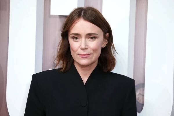 Keeley Hawes’ New Look Sparks Nose Job Talk. Top 10 Reasons for Nose Surgery! 