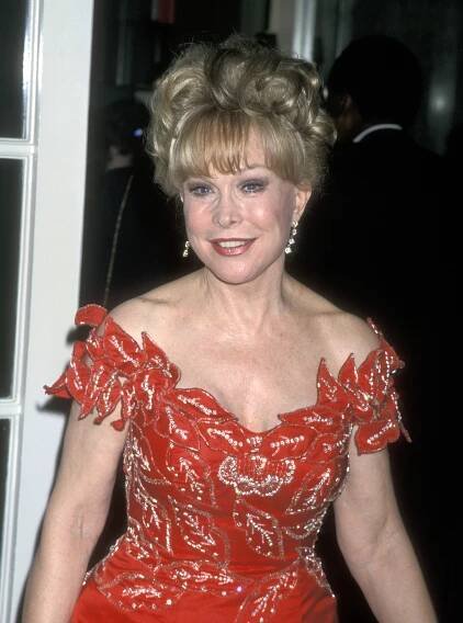 Barbara Eden attends the An Evening with Larry King and Friends on May 8, 2000, in Beverly Hills, California.| Source: Getty Images