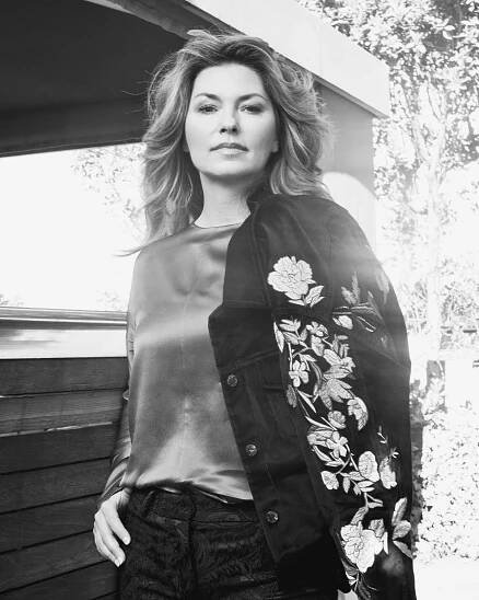 Shania Twain Walked Out on Top. Now She Wants Back In. - The New York Times
