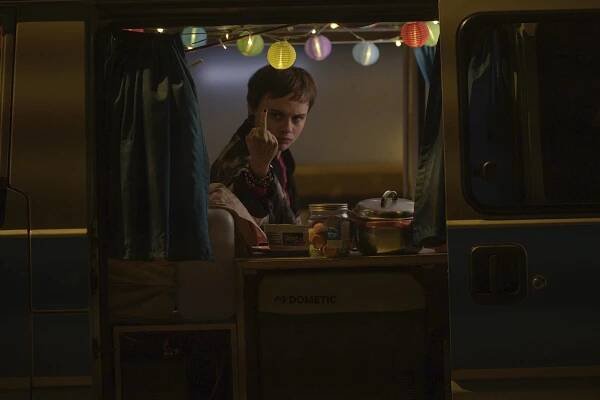 Jak prodávat drogy přes internet (rychle) - Série 2 - Z filmu - Lena Urzendowsky