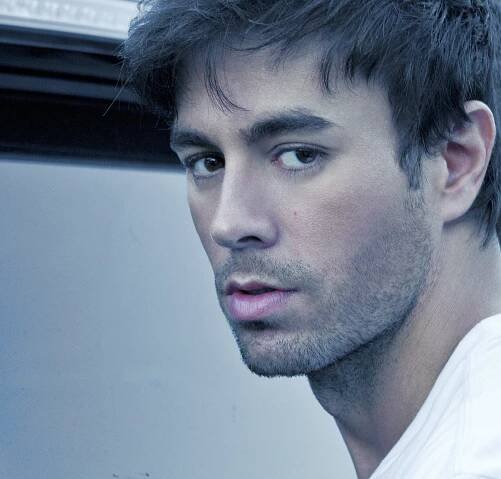 Enrique Iglesias vyprodal svůj pražský koncert! Pořadatelé lákají ještě do Vídně | topvip.cz