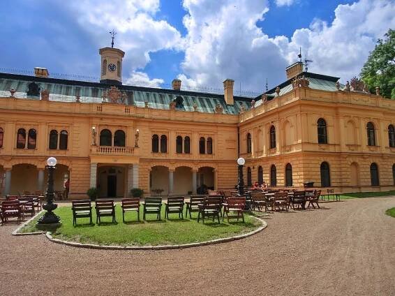 Zámek Odlochovice - Integrované centrum sociálních služeb…