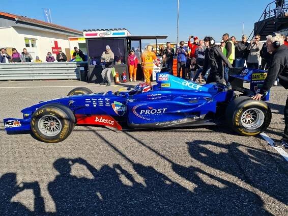 Historicky jediný český závodník ve Formuli 1 Tomáš Enge