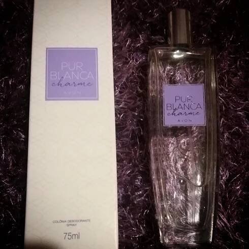 Pur Blanca Charm Avon pro ženy