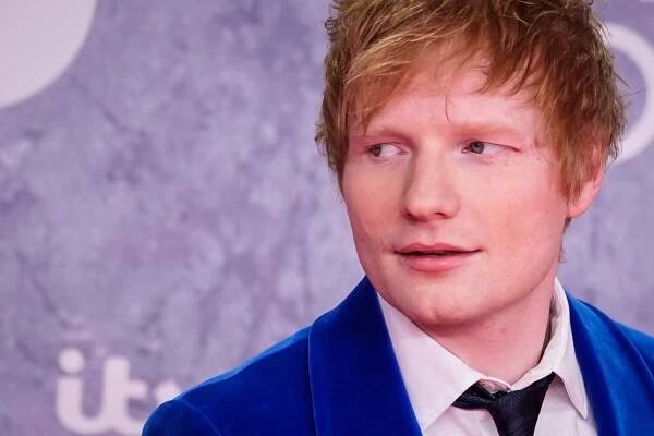 Tú silu a emotívnosť doslova cítiš. Ed Sheeran venoval novú skladbu zosnulému kamarátovi