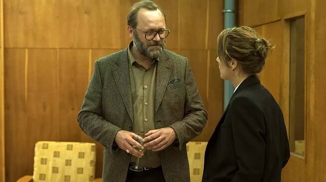 Leszek Lichota, Lena Góra - Východní křídlo - Epizoda 2 - Z filmu