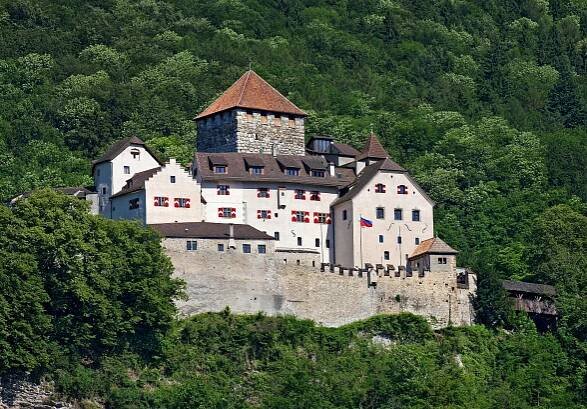 Soubor:Schloss Vaduz (2009).jpg – Wikipedie