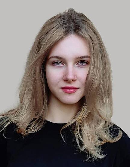 Owlsome Studio | About us | Founder Maja