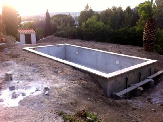 Construction de piscines à La Ciotat, Aubagne, Gémenos, Carnoux, La Bédoule, Les Lecques, St Cyr sur mer, piscine béton