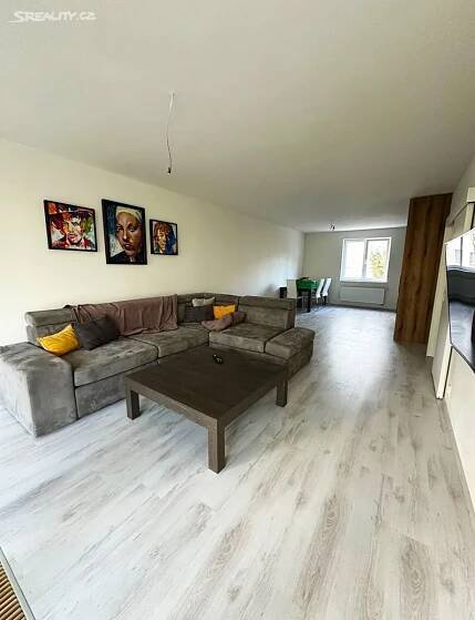 Pronájem Byt 3+kk, Svobodova, Nová Role, okres Karlovy Vary