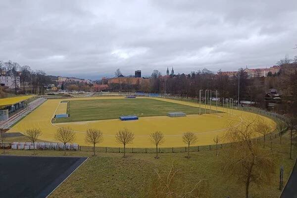 Atletický stadion Cheb foto 1