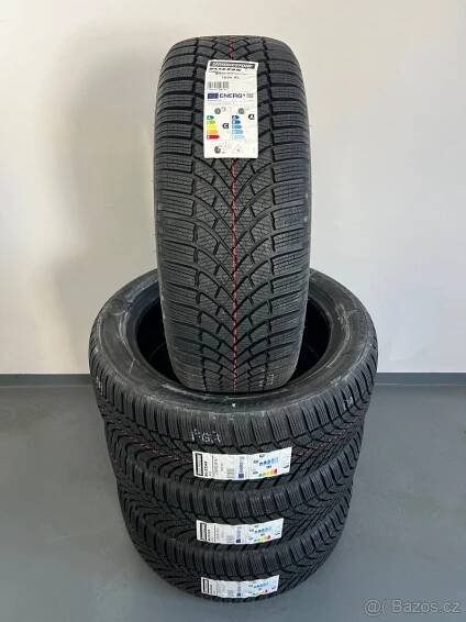 Zimní pneumatiky 235/50/19, Bridgestone, DOT2923 - Praha 9