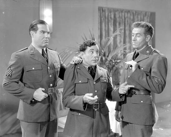 Nat Pendleton, Charlie Hall, Frank Faylen - Top Sergeant Mulligan - Z filmu