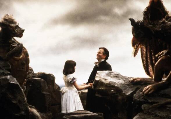 DREAMCHILD, from left: Amelia Shankley, Ian Holm as Lewis Carroll, 1985, © Universal