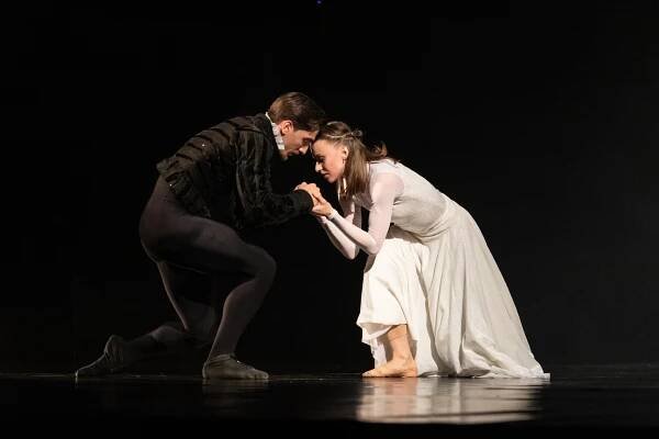William Shakespeare, Ondrej Šoth, Zuzana Mistríková: HAMLET | Národné divadlo Košice