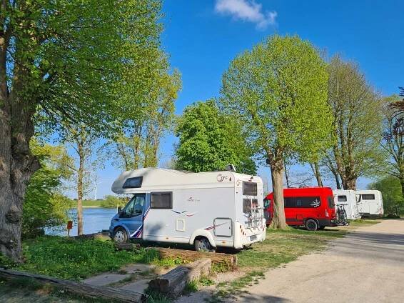 Bildergalerie des Wohnmobilhafen Elbepark Bunthaus Hamburg - Elbepark Bunthaus