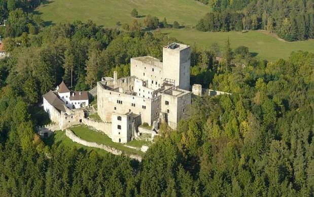 https://www.hrad-landstejn.cz/cs