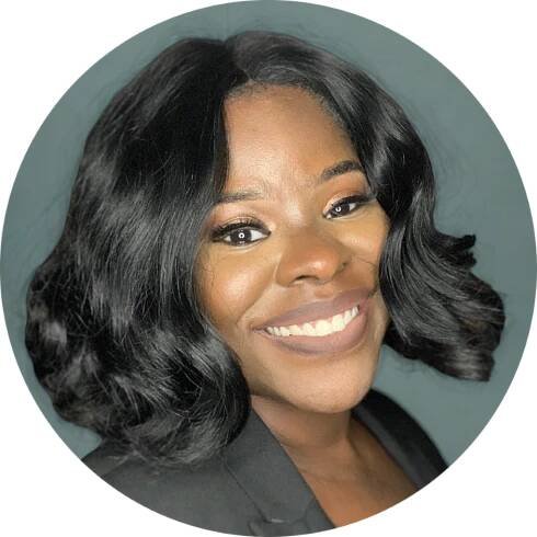 Ashley Dean headshot