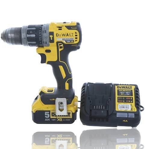 Bezuhlíková aku příklepová vrtačka DeWalt DCD796 D2