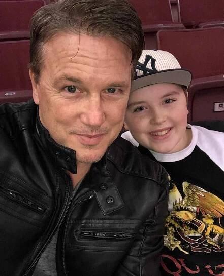 Lochlyn Munro Biography, Age, Height, Weight, Wife - mrDustBin