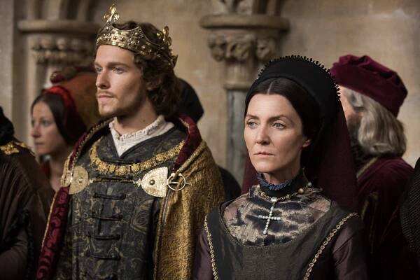 Bílá princezna - V loži s nepřítelem - Z filmu - Jacob Collins-Levy, Michelle Fairley