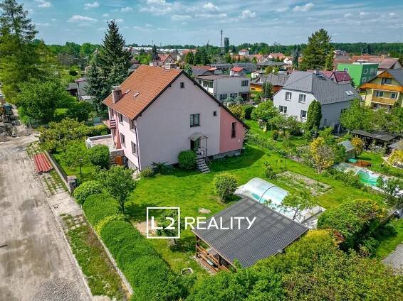 Prodej rodinného domu 194 m2 se zahradou 942 m - Čelákovice | Reality.iDNES.cz 