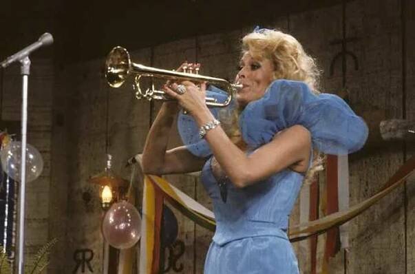 Leslie Easterbrook hot