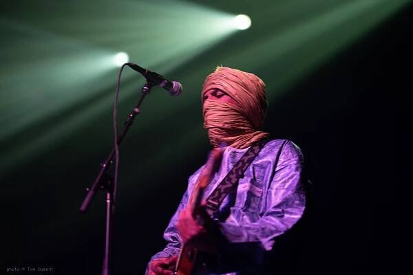 Music photos — Tom Dumont