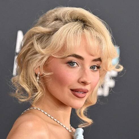 Sabrina Carpenter's Faux Bob On The Grammys Red Carpet Kept Us All Guessing