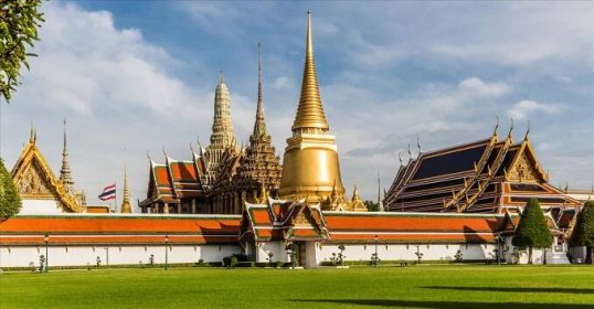 File:Wat Phra Kaew by Ninara TSP edit.jpg - Wikimedia Commons