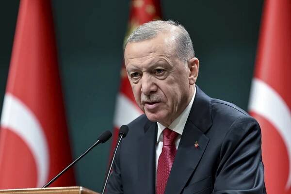 Vraťte Ukrajině anektovaný Krym, vyzval Rusko Erdogan