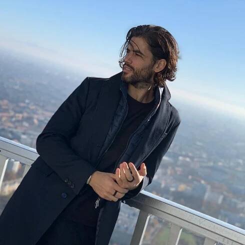 Nik Xhelilaj fotka
