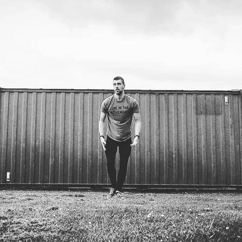 Luke Jones Move Live In The Movement 2