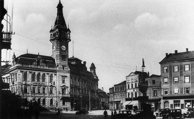 Krnov, radnice; 20.–30. léta 20. století (sbírka Jiřího Fiedlera).