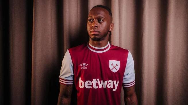 Aaron Wan-Bissaka signing gallery