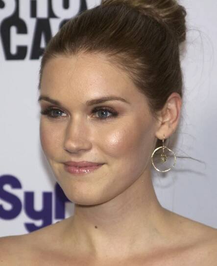 Emily Rose (actress)