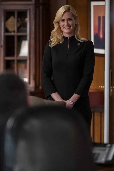 Abigail Hawk - Actress