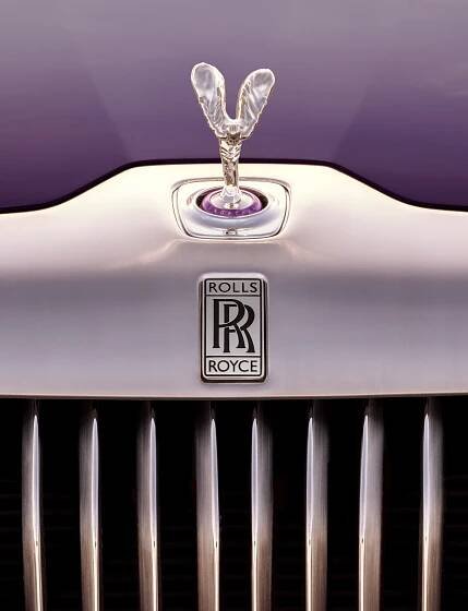 Spirit of Ecstasy on top of Rolls-Royce Amethyst Droptail