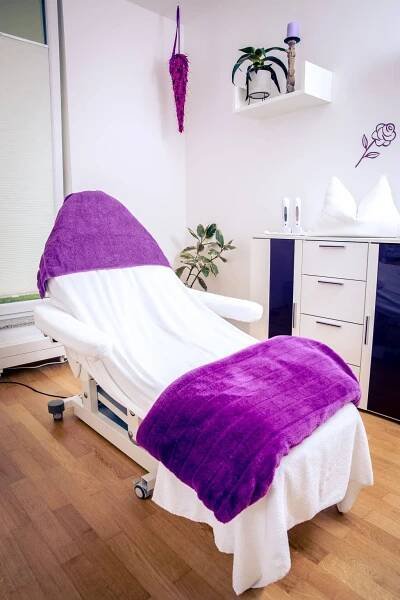 Behandlungsstuhl - Kosmetik Praxis Doris - München