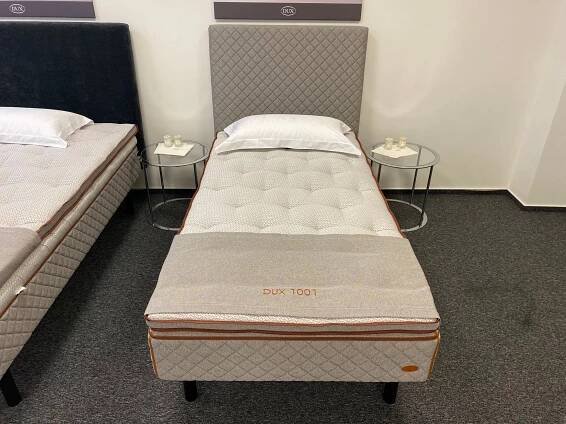 Naturbeds Outlet | Luxusní postel DUX 1001 se slevou