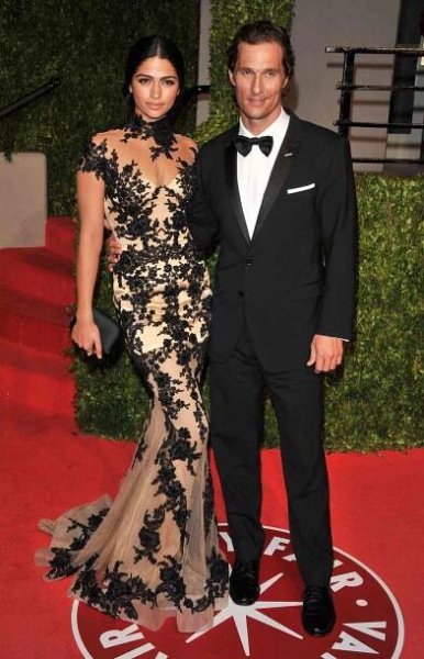Actor Matthew McConaughey (R) and model Camila Alves arrive at the Vanity Fair Oscar party hosted by Graydon Carter held at Sunset Tower on February 27, 2011 in West Hollywood, California
