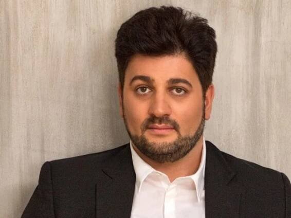 Yusif Eyvazov jako Andrea Chénier v pražském Národním divadle
