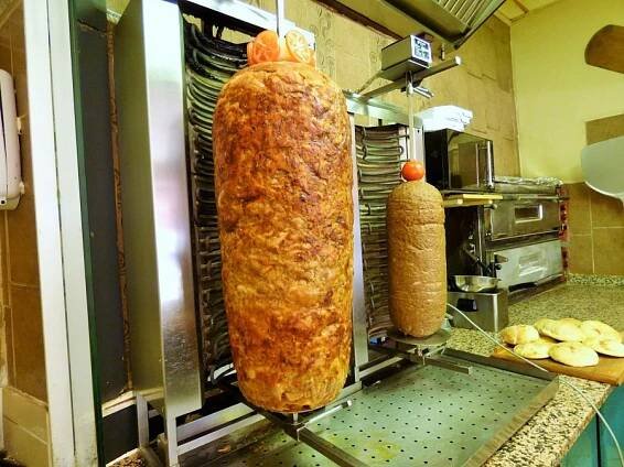 Kebab turecké speciality Kebab House České Budějovice, Dürüm Döner Kebab se sýrem, Fast food restaurace Lannova třída České