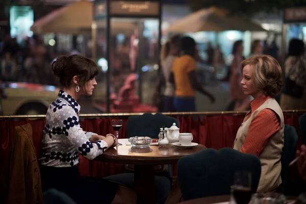 Pod jedním nebem - Epizoda 1 - Z filmu - Friederike Becht, Sofia Helin