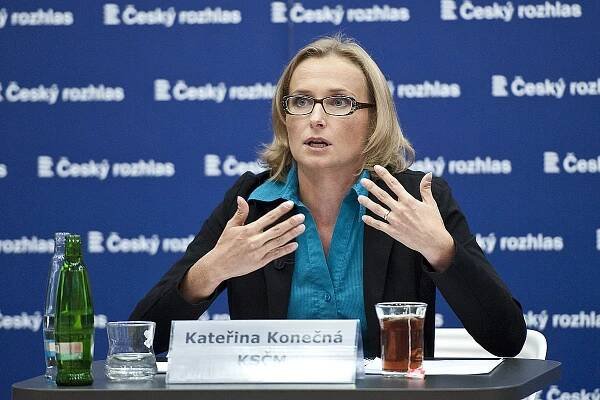 Europoslankyně Konečná: Rezoluce Evropského parlamentu poškozuje Česko. Jde o politickou hru