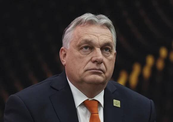 Trump praises ‘fantastic’ Viktor Orbán while hosting Hungarian autocrat at Mar-a-Lago for meeting and concert