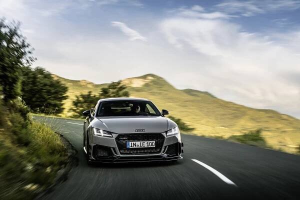Audi TT iconic edition a RS 3 performance edition jsou pětiválcové limitky pro věrné zákazníky